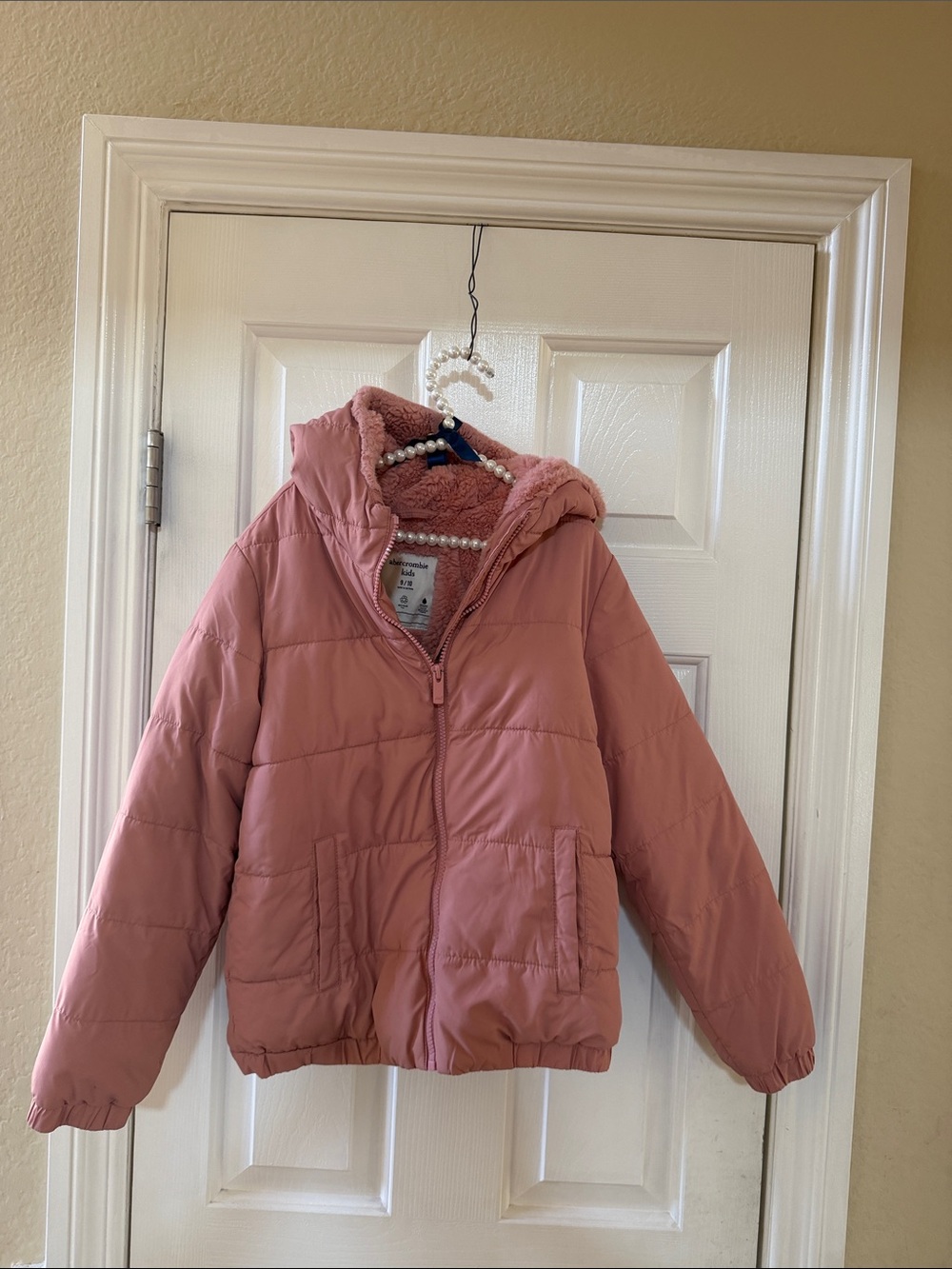 Abercrombie Kids Girls Sherpa Lined Puffer Jacket in Dusty Rose